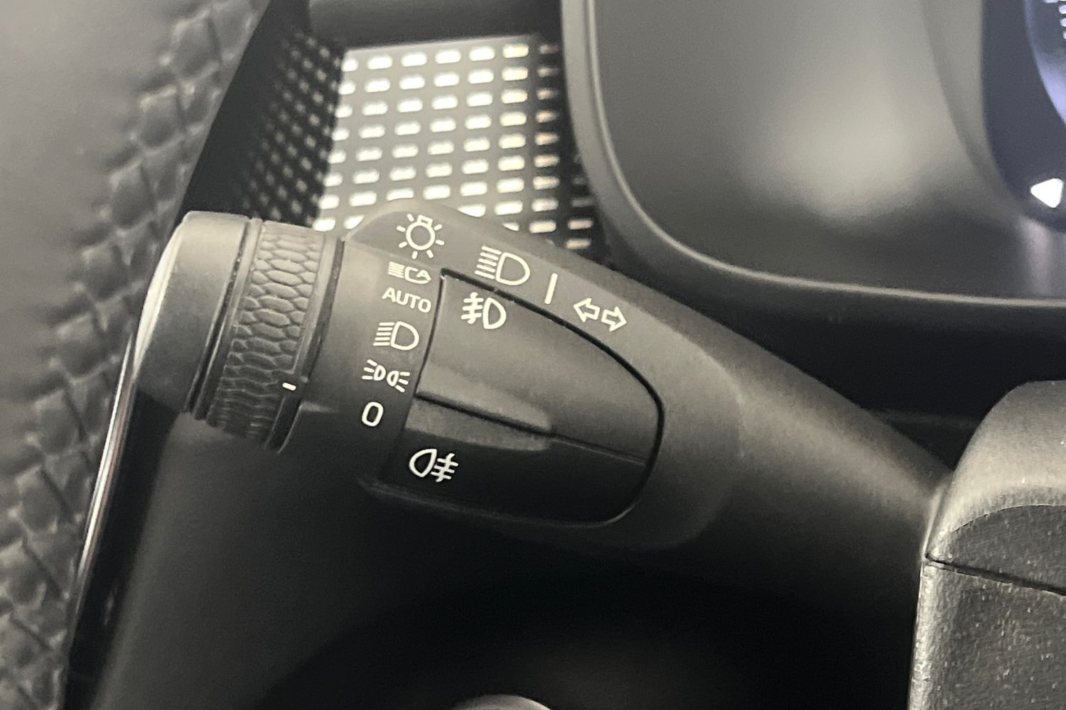 Used Volvo XC40 2021 for sale - 76302412: Photo 31