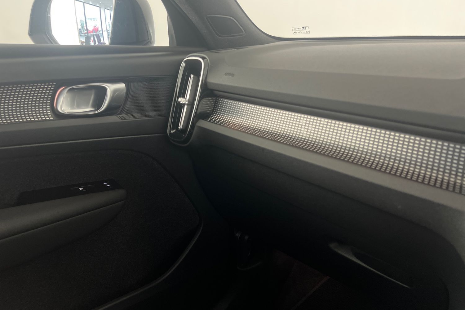 Used Volvo XC40 2021 for sale - 76302412: Photo 37