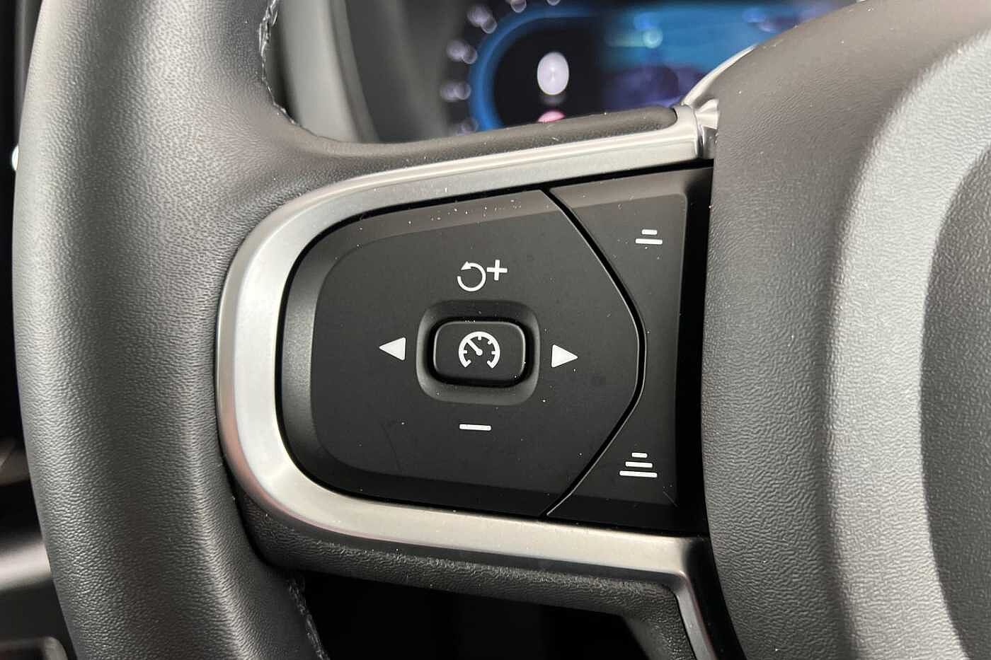 Used Volvo XC60 2021 for sale - 76146252: Photo 11