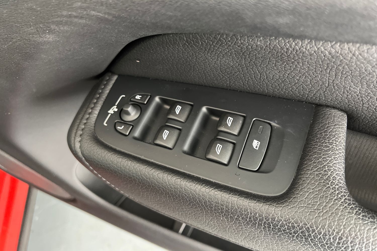 Used Volvo XC60 2021 for sale - 76146252: Photo 30