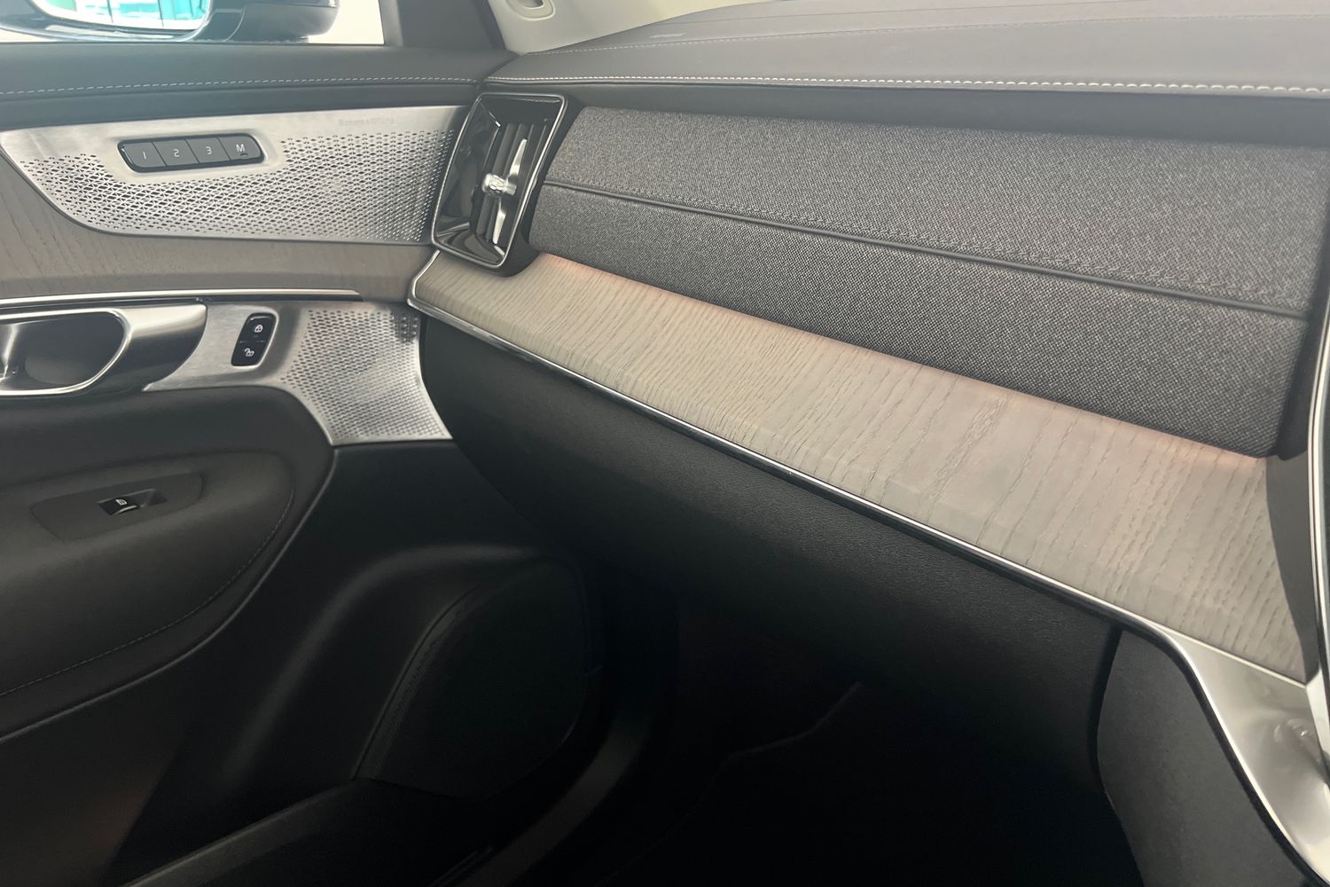 Used Volvo XC90 2025 for sale - 76007932: Photo 35