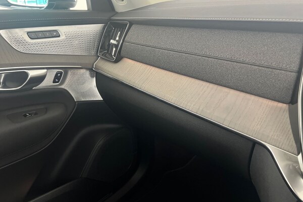 Used Volvo XC90 2025 for sale - 76007932: Photo 35