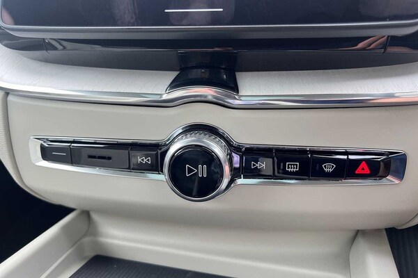 Used Volvo XC60 2025 for sale - 75439676: Photo 14
