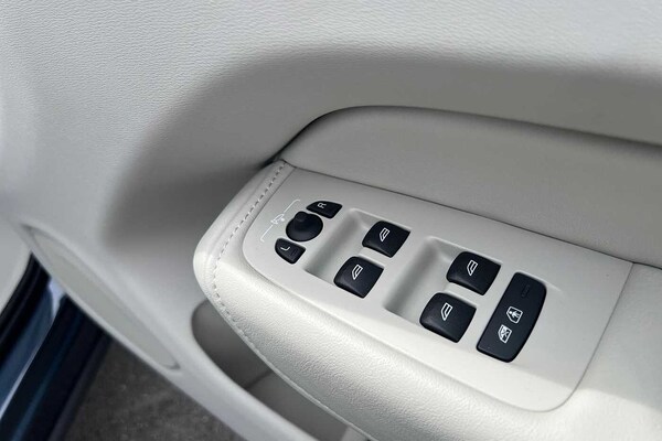 Used Volvo XC60 2025 for sale - 75439676: Photo 32