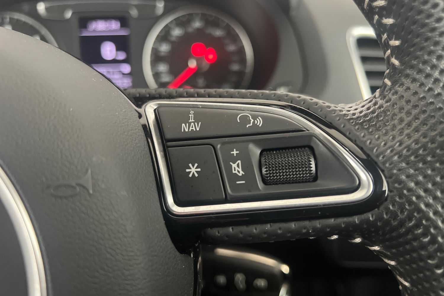 Used Audi Q3 2017 for sale - 76556985: Photo 12