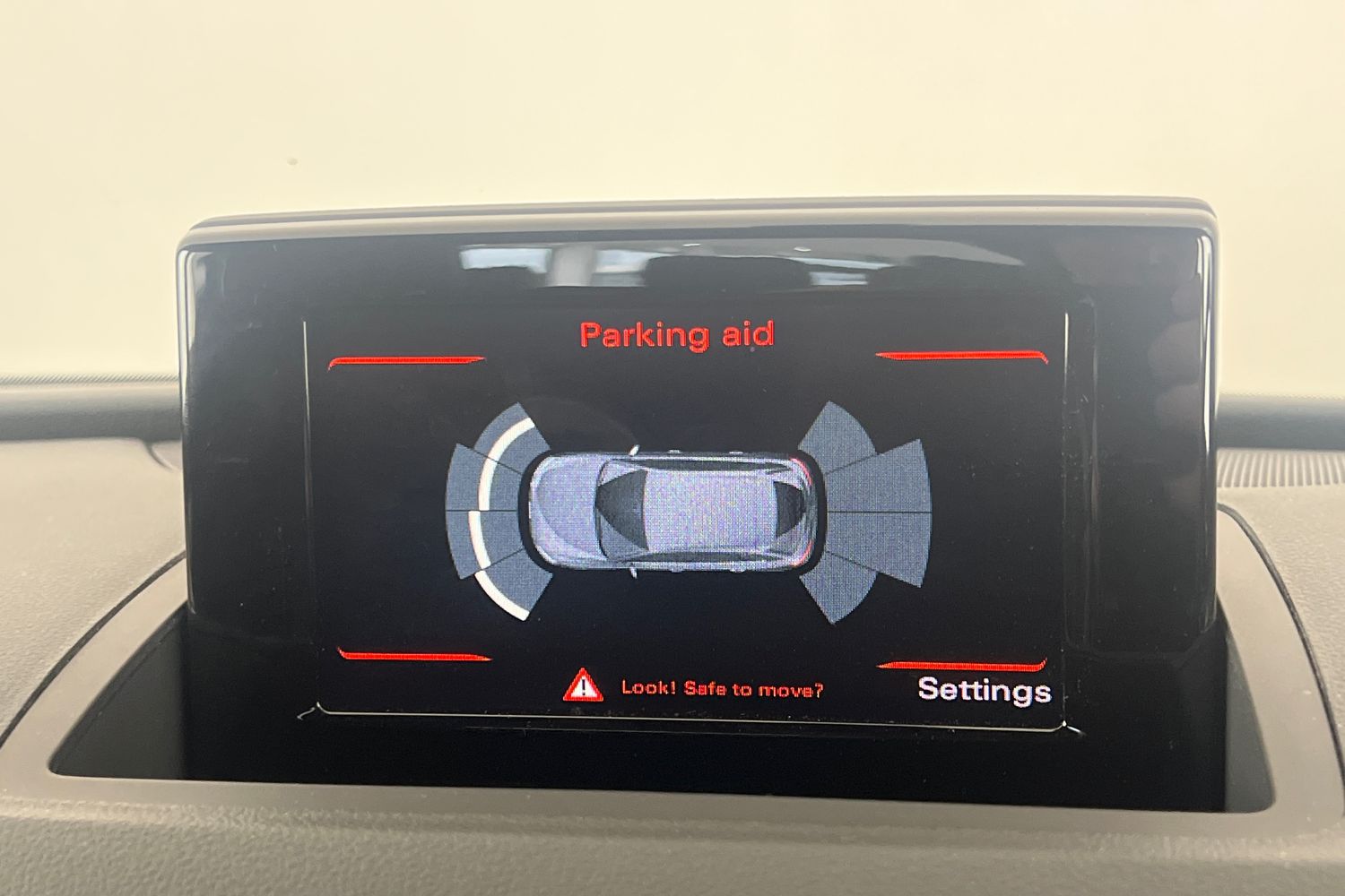 Used Audi Q3 2017 for sale - 76556985: Photo 16