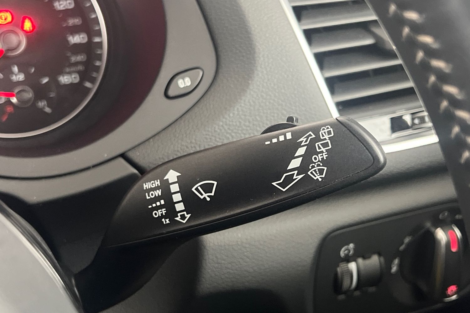 Used Audi Q3 2017 for sale - 76556985: Photo 35