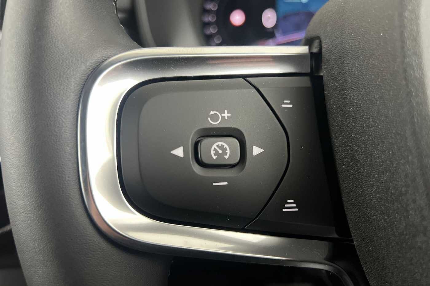 Used Volvo XC40 2025 for sale - 76614937: Photo 11