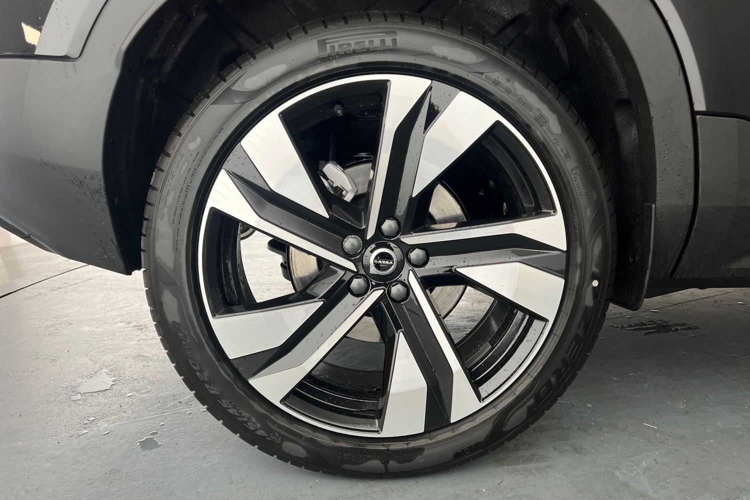 Used Volvo XC40 2025 for sale - 76614937: Photo 25