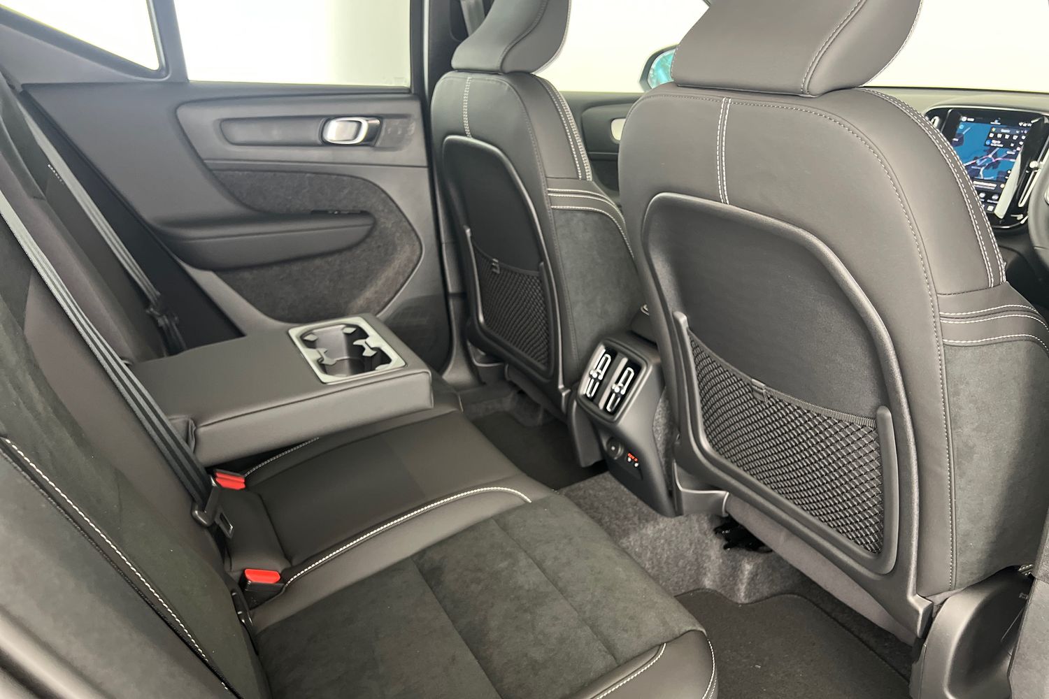 Used Volvo XC40 2025 for sale - 76614937: Photo 30