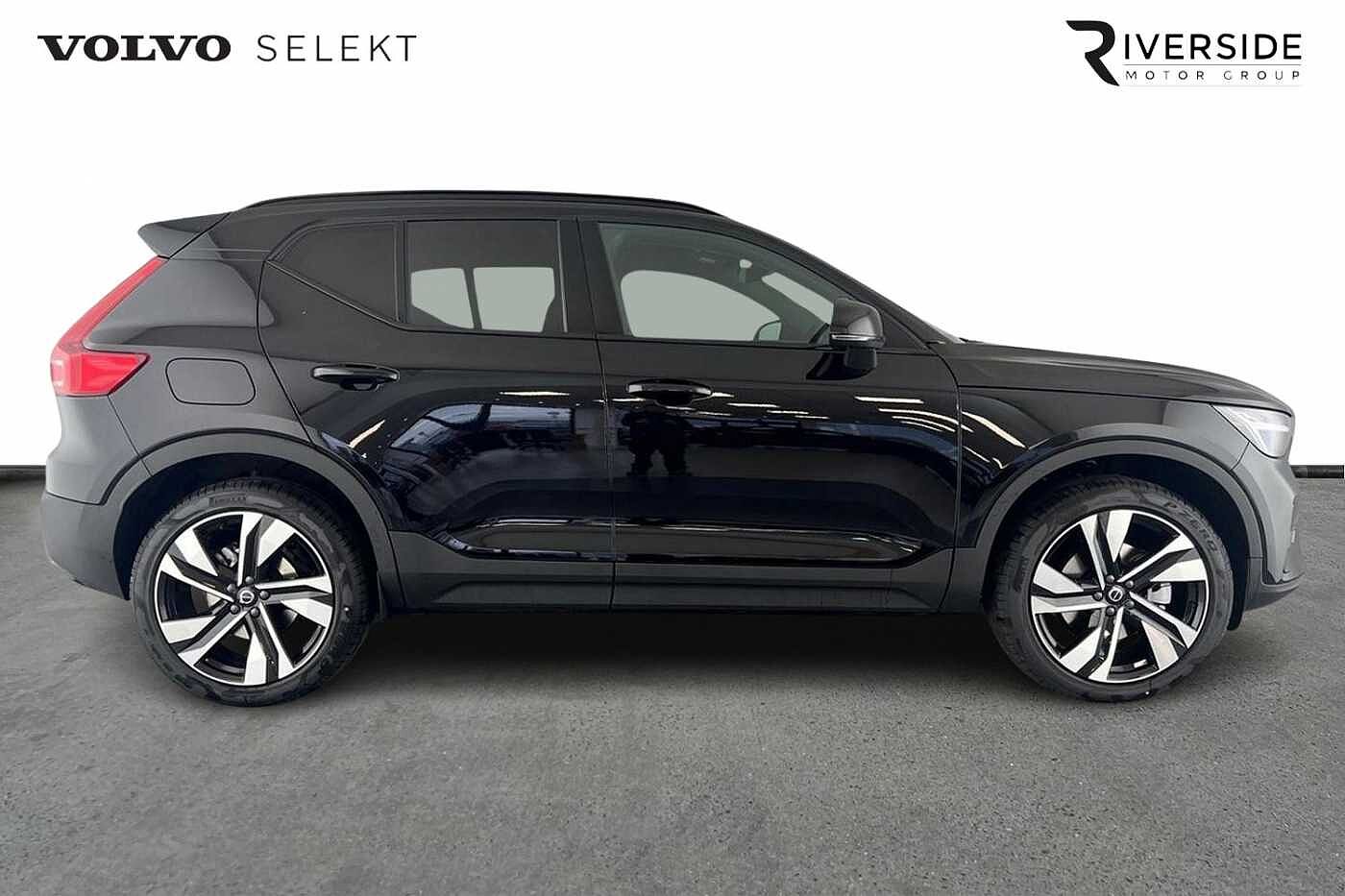 Used Volvo XC40 2025 for sale - 76614937: Photo 4