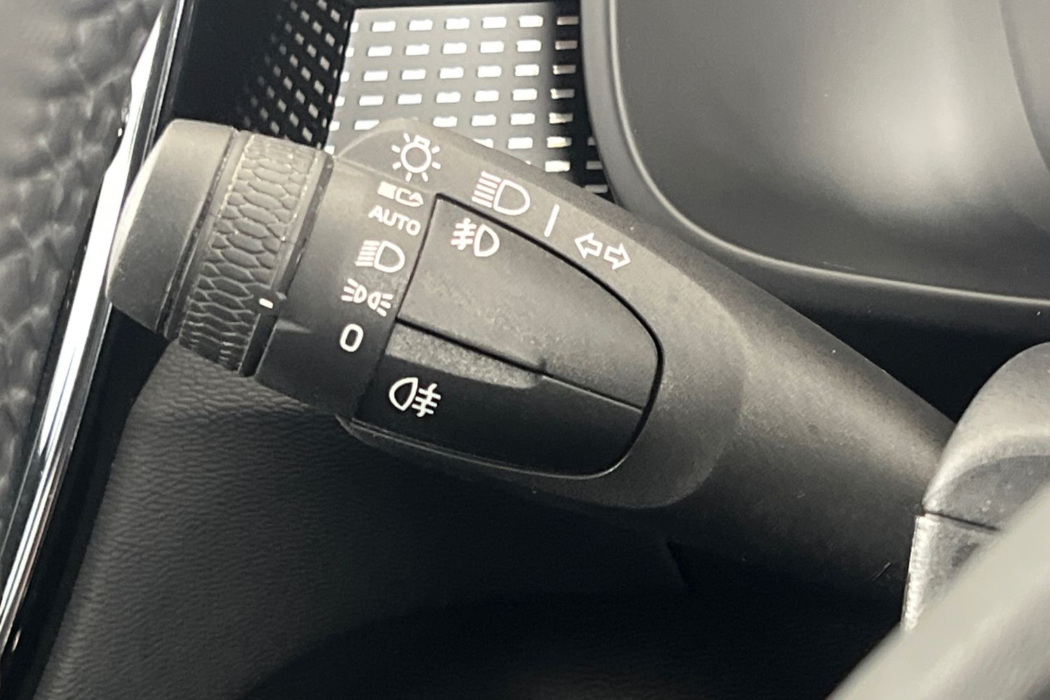 Used Volvo XC40 2021 for sale - 76507570: Photo 32