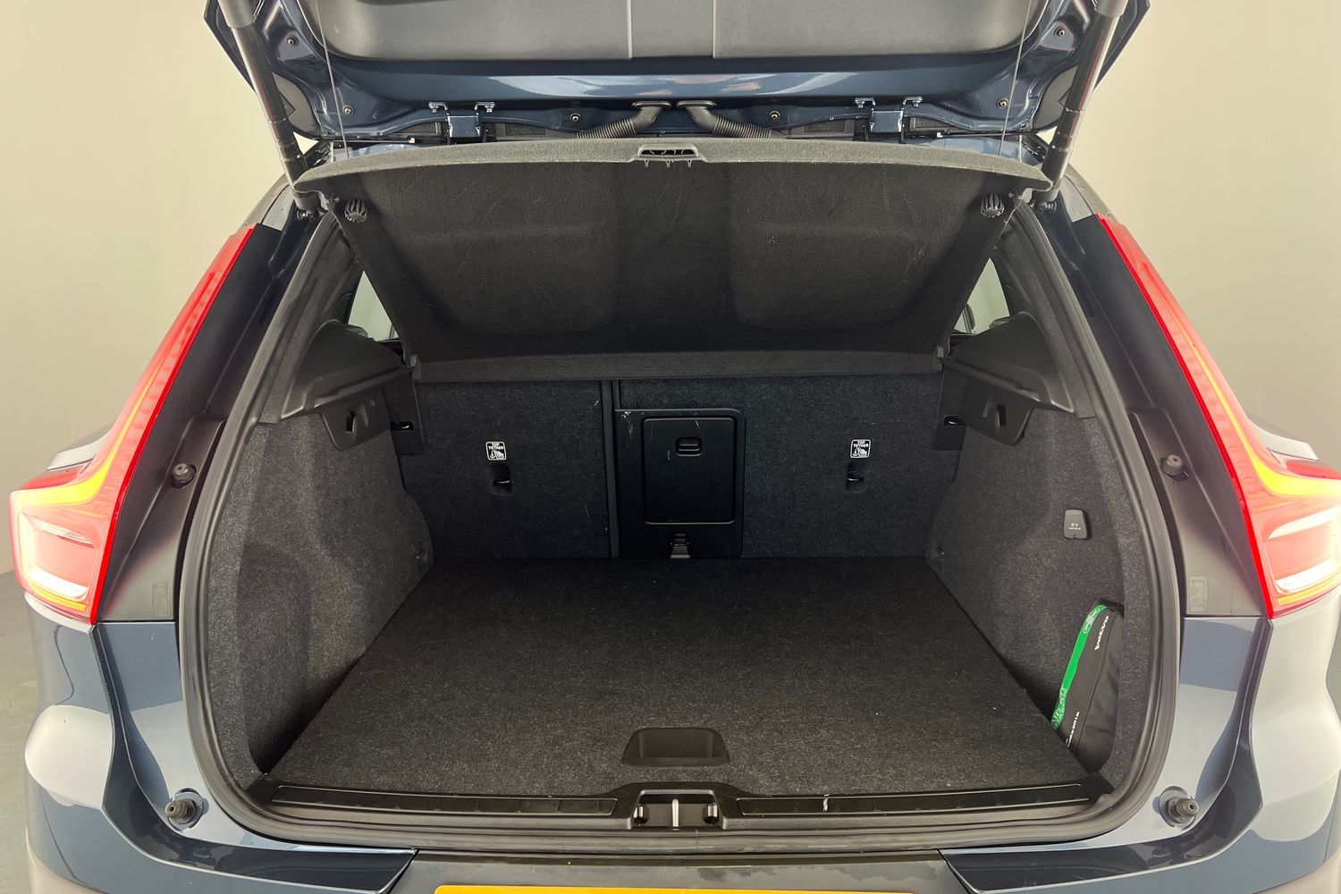 Used Volvo XC40 2021 for sale - 76507570: Photo 8