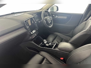 Used Volvo XC40 2022 for sale - 75439910: Photo