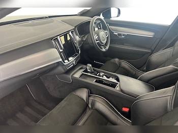 Used Volvo V90 2022 for sale - 75439751: Photo