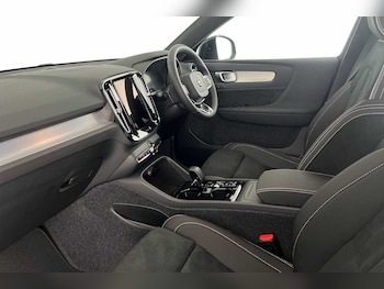 Used Volvo XC40 2026 for sale - 79458714: Photo