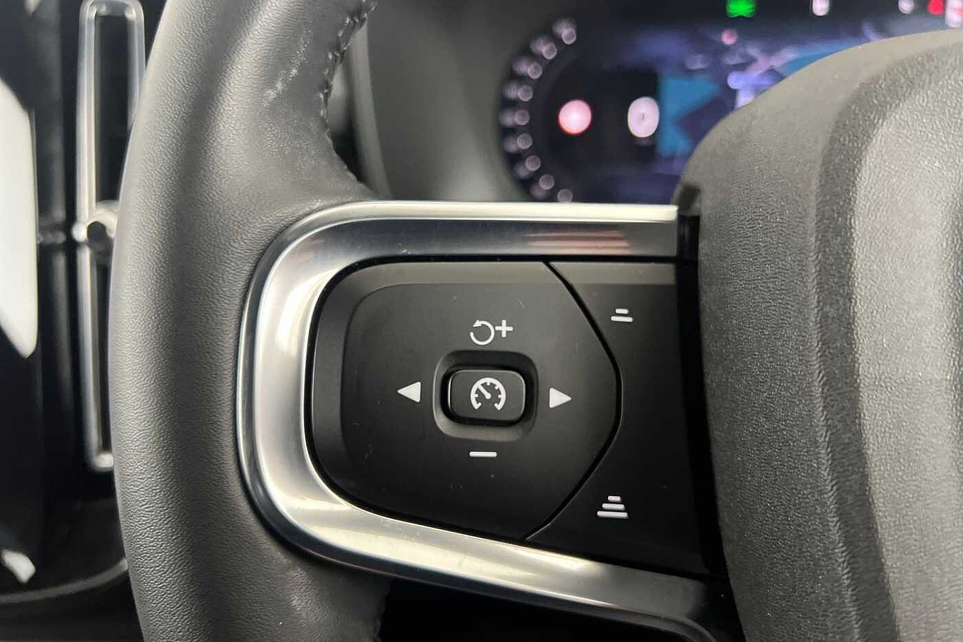 Used Volvo XC40 2025 for sale - 76780299: Photo 11