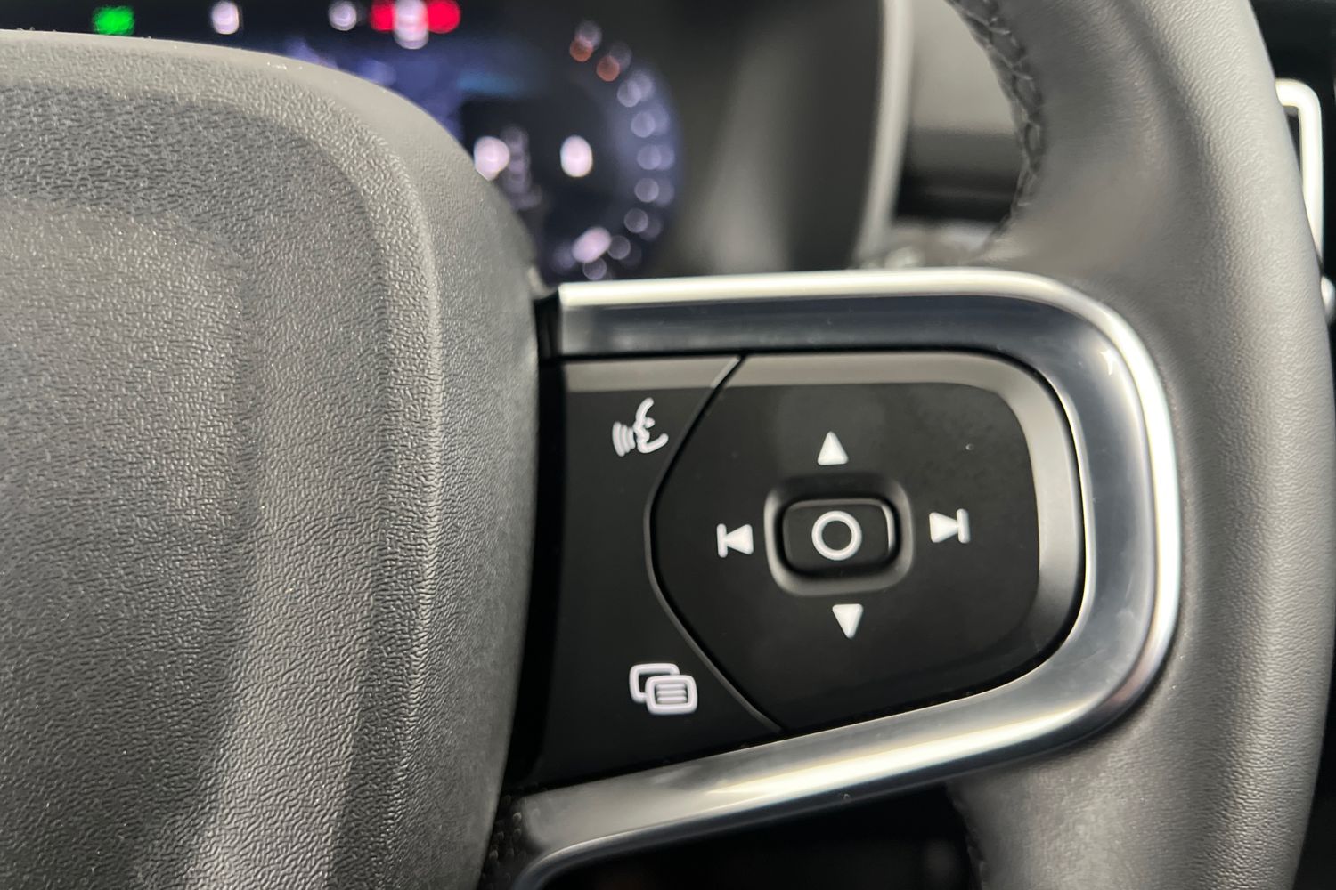 Used Volvo XC40 2025 for sale - 76780299: Photo 12