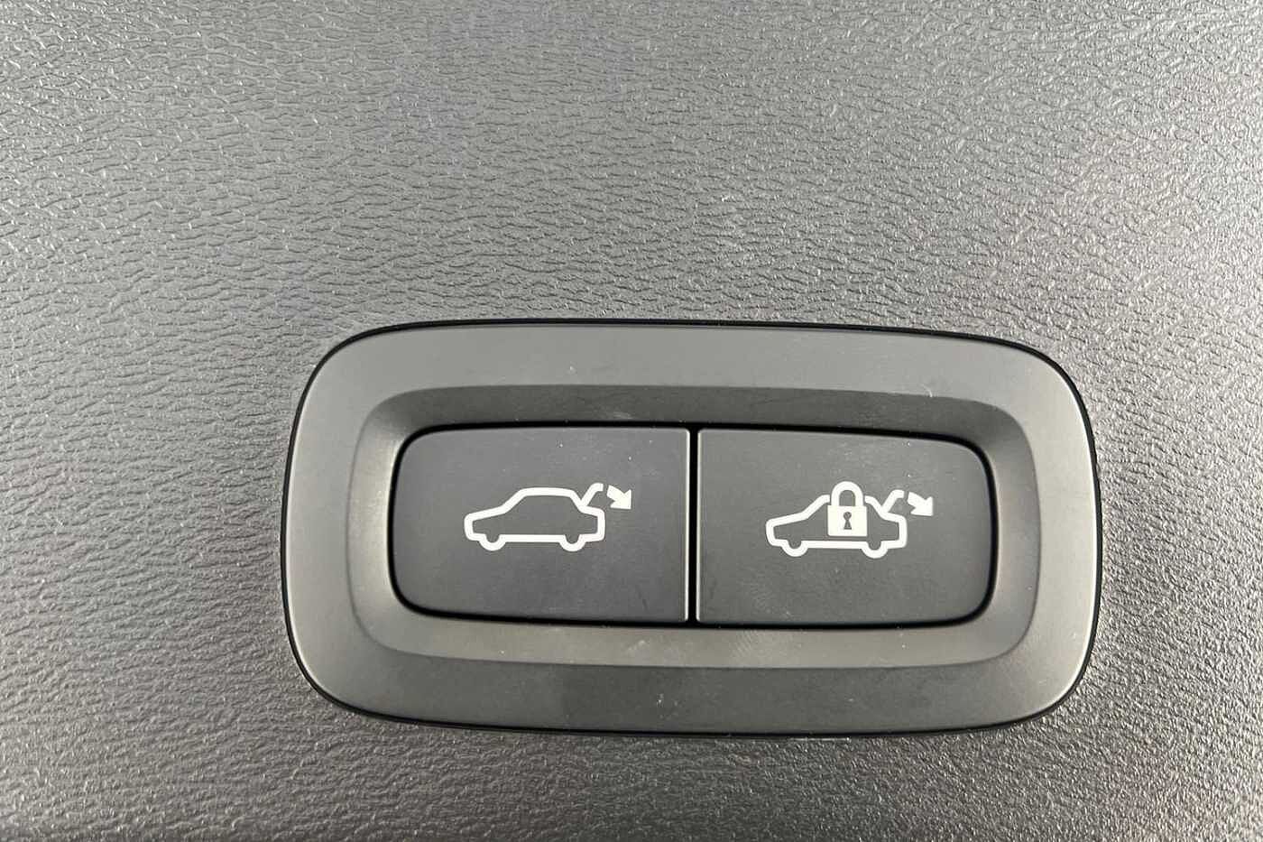 Used Volvo XC40 2025 for sale - 76780299: Photo 22