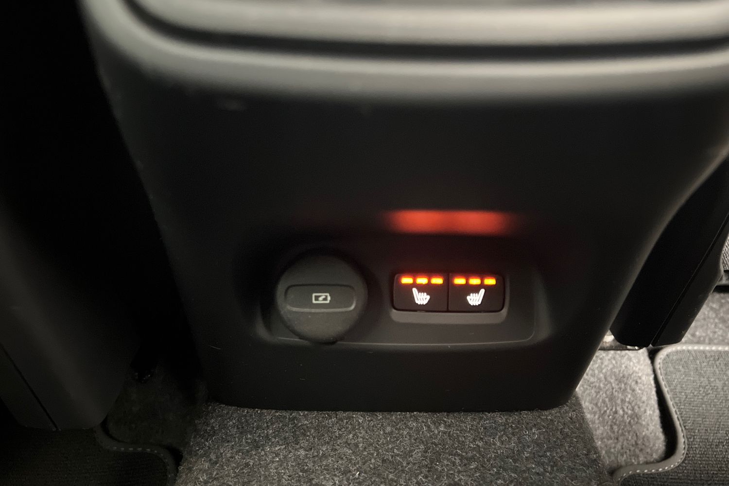 Used Volvo XC40 2025 for sale - 76780299: Photo 28