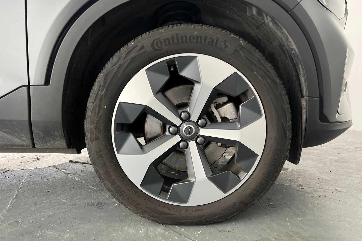 Used Volvo XC40 2025 for sale - 76780299: Photo 5