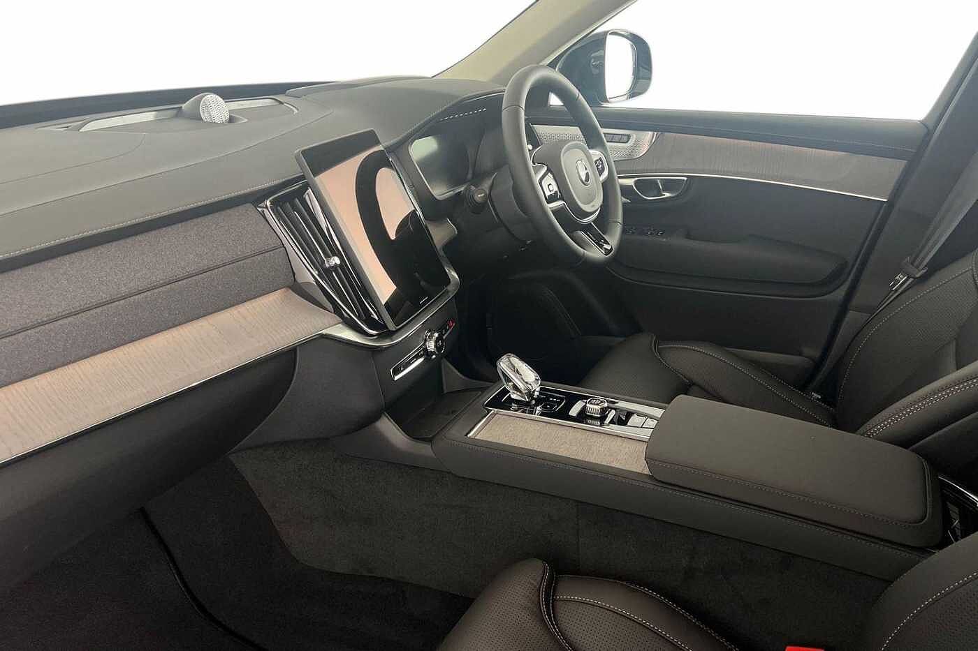 Used Volvo XC90 2025 for sale - 76415130: Photo 2