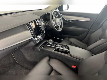 Used Volvo V90 2022 for sale - 76234021: Photo