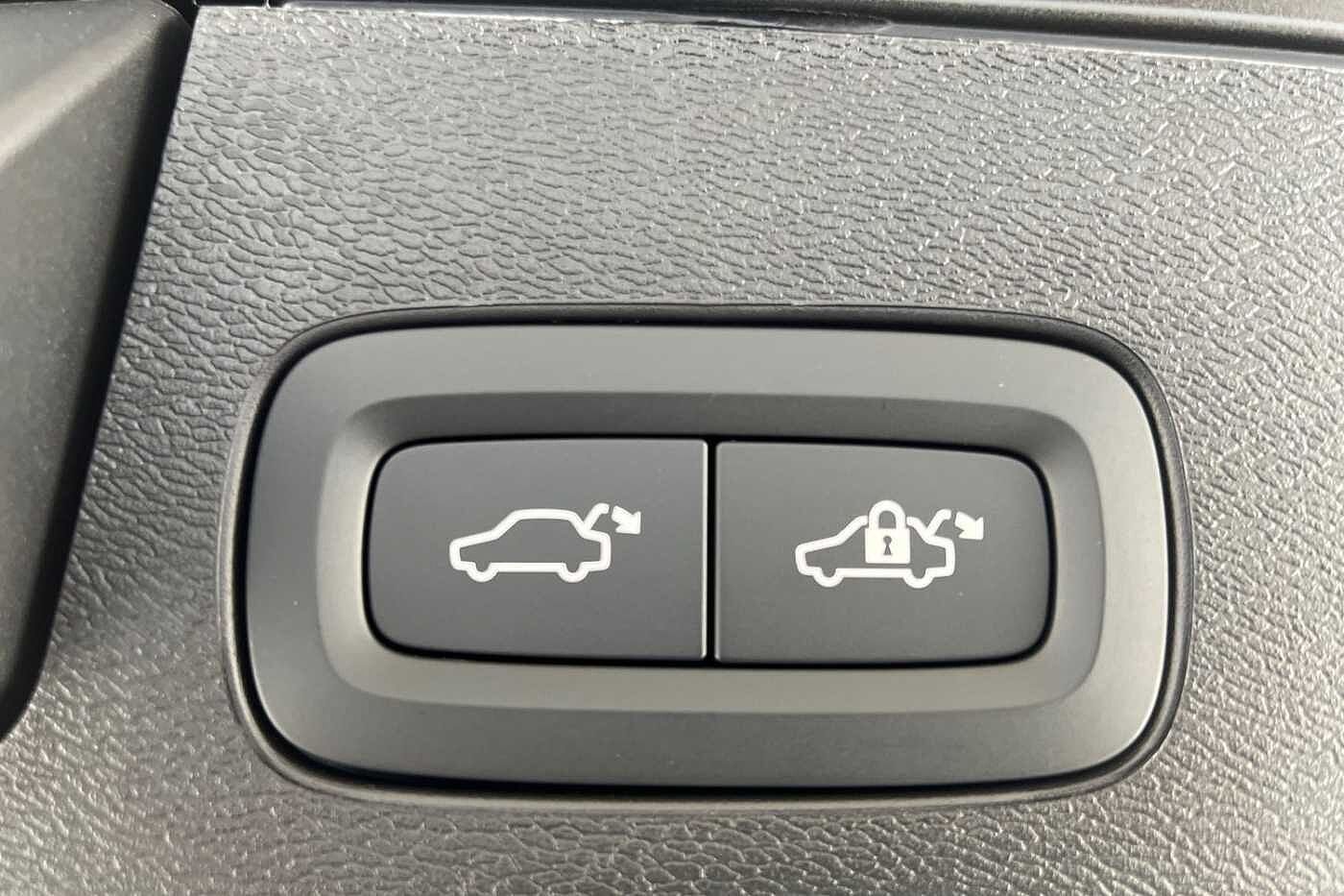 Used Volvo XC60 2025 for sale - 76738092: Photo 23