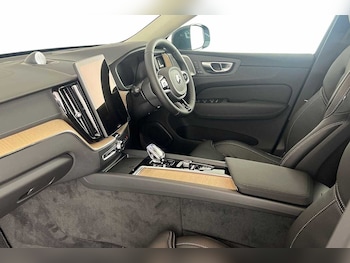 Used Volvo XC60 2025 for sale - 76738092: Photo