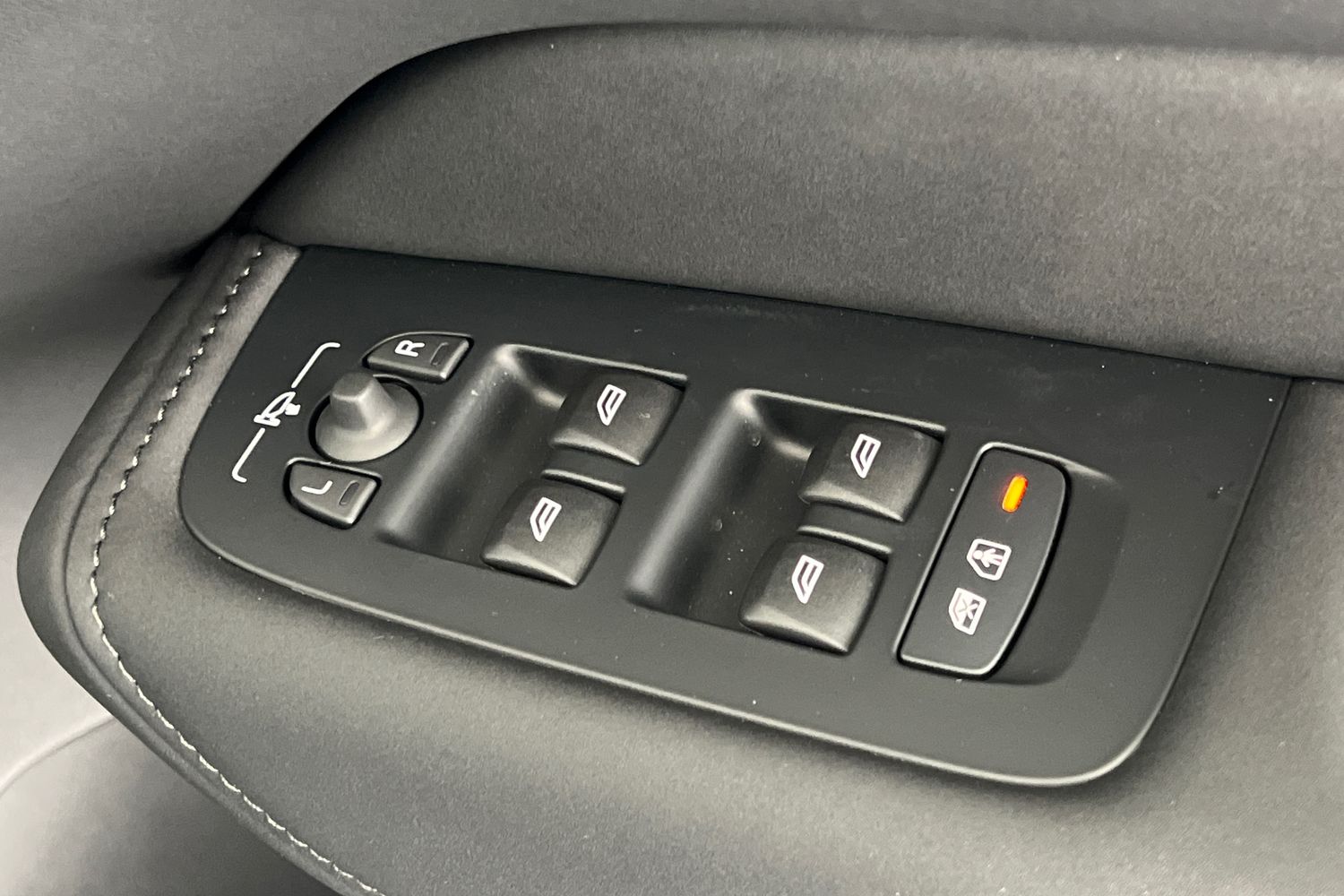 Used Volvo XC60 2025 for sale - 76738092: Photo 31