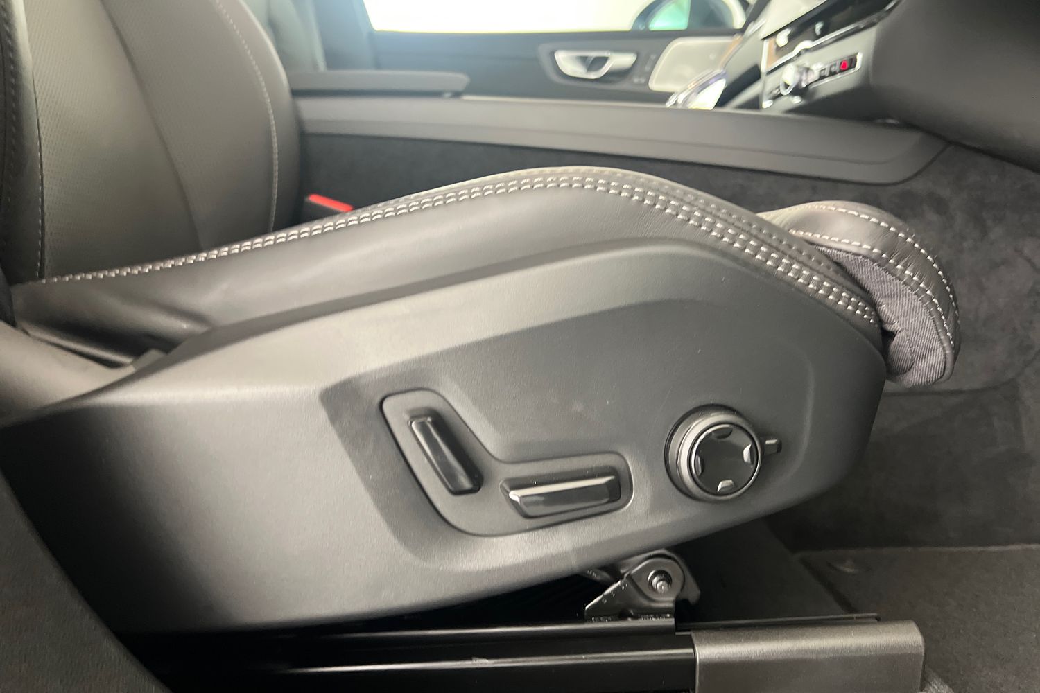 Used Volvo XC60 2025 for sale - 76738092: Photo 33