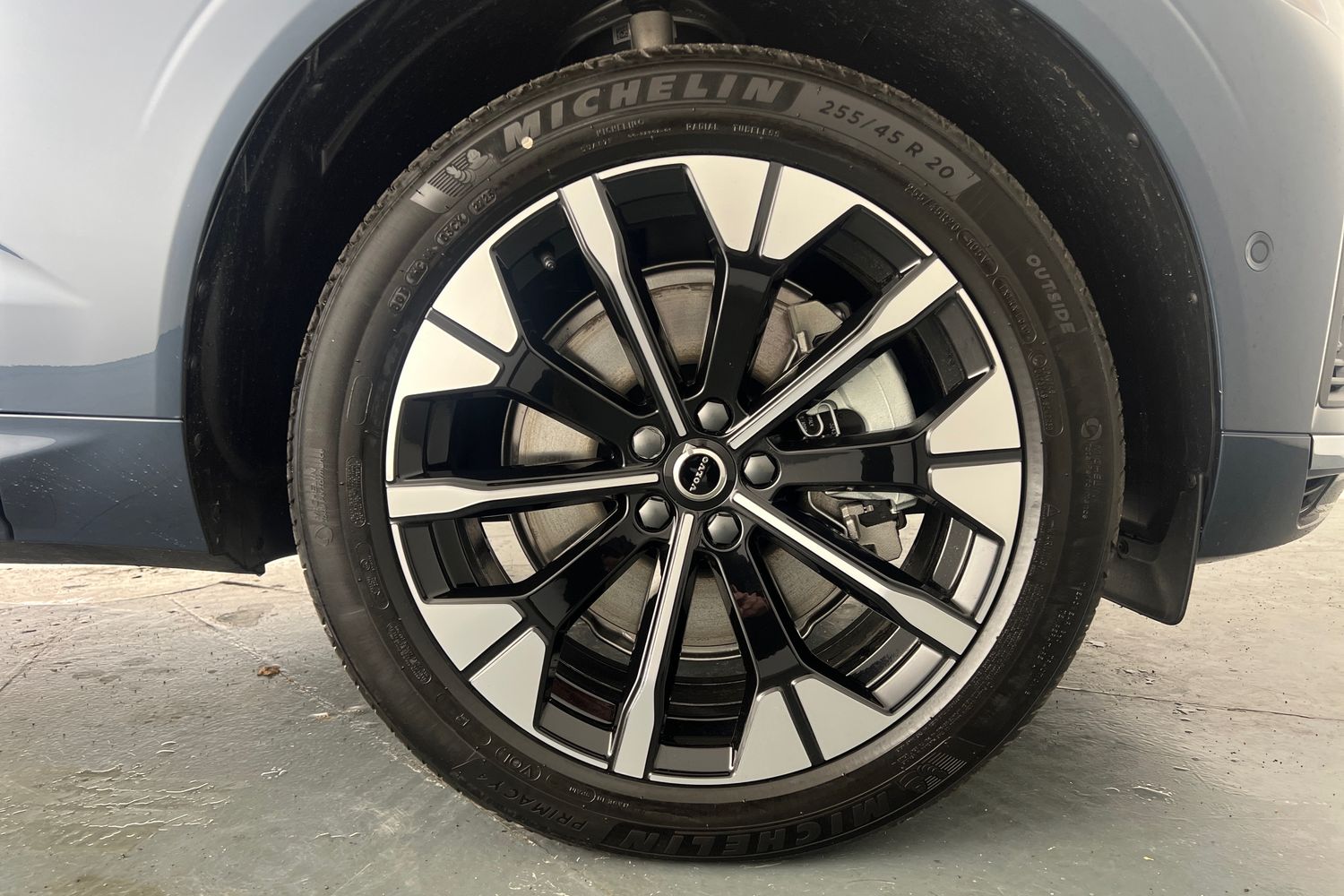 Used Volvo XC60 2025 for sale - 76738092: Photo 5