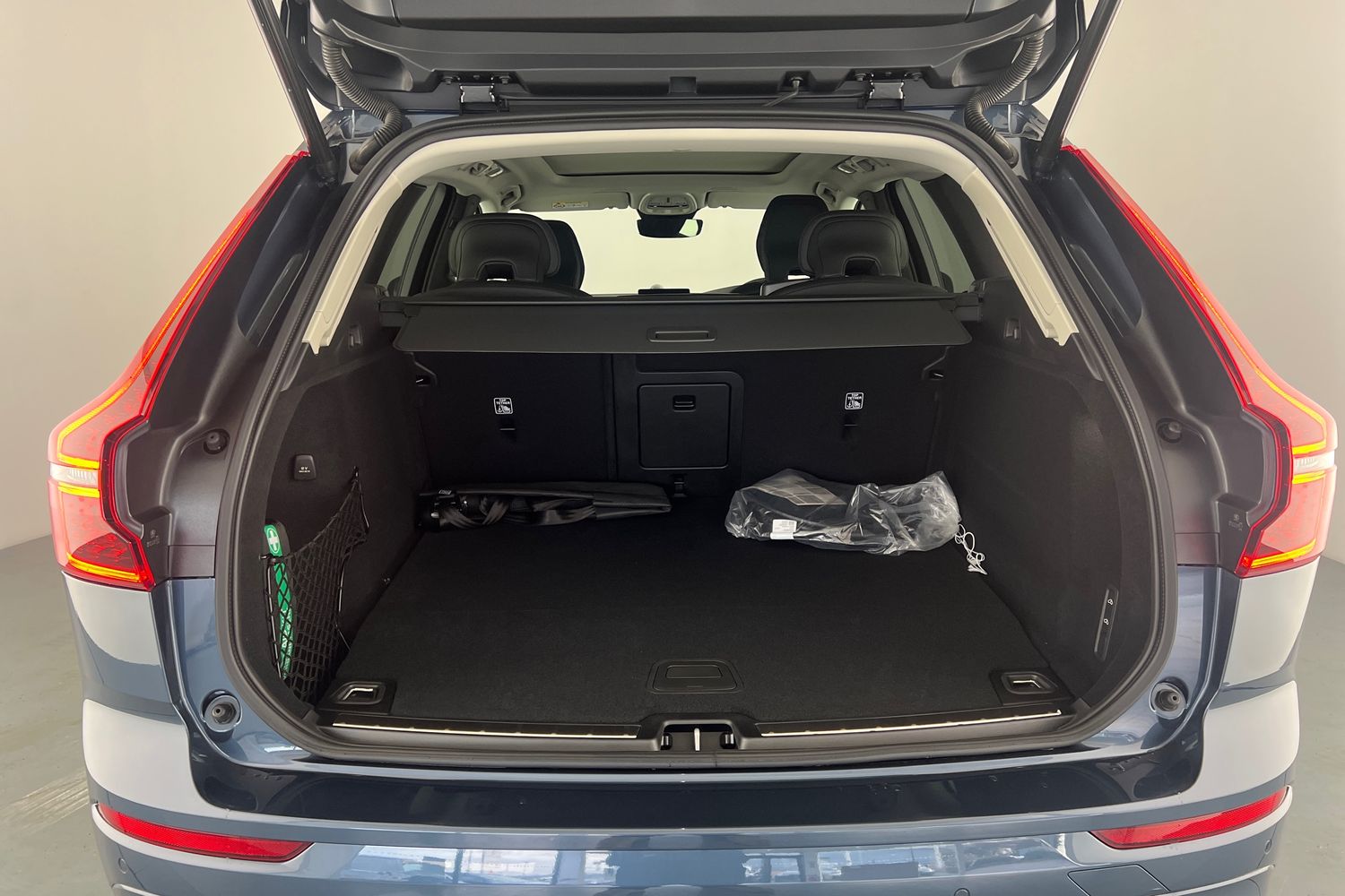 Used Volvo XC60 2025 for sale - 76738092: Photo 8