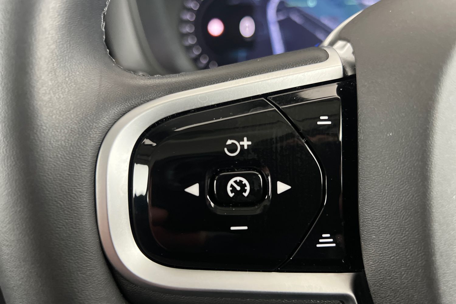 Used Volvo XC60 2025 for sale - 76544589: Photo 11