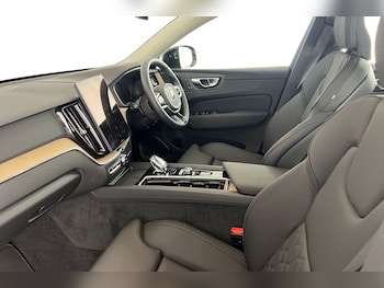 Used Volvo XC60 2025 for sale - 76544589: Photo