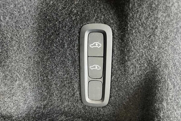 Used Volvo XC60 2023 for sale - 75439849: Photo 22