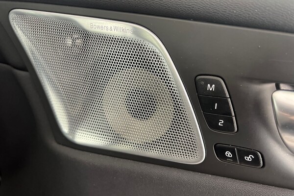 Used Volvo XC60 2023 for sale - 75439849: Photo 31