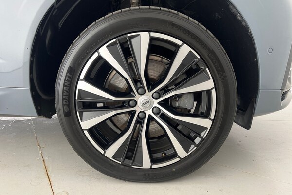Used Volvo XC60 2023 for sale - 75439849: Photo 5