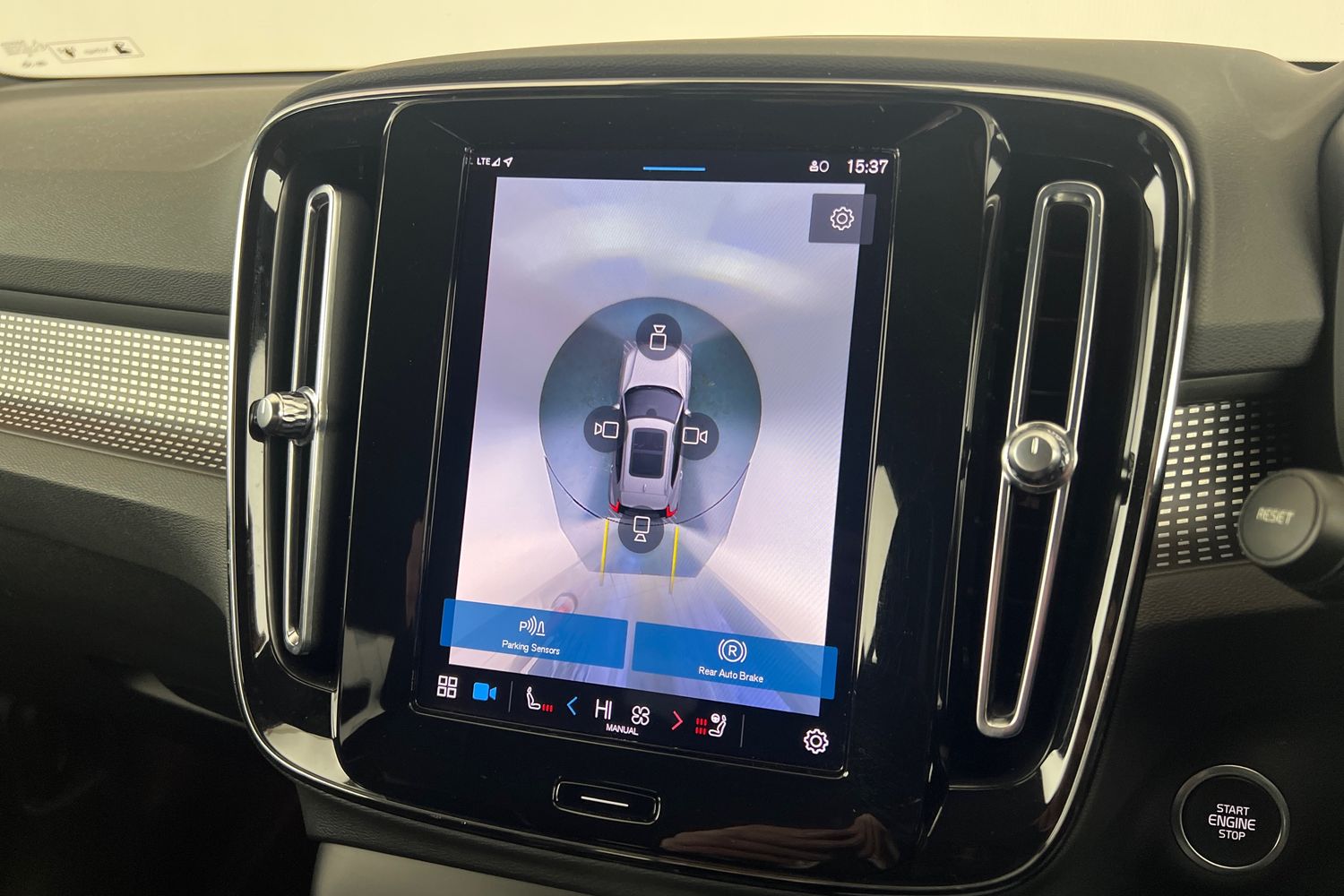 Used Volvo XC40 2023 for sale - 77035855: Photo 16