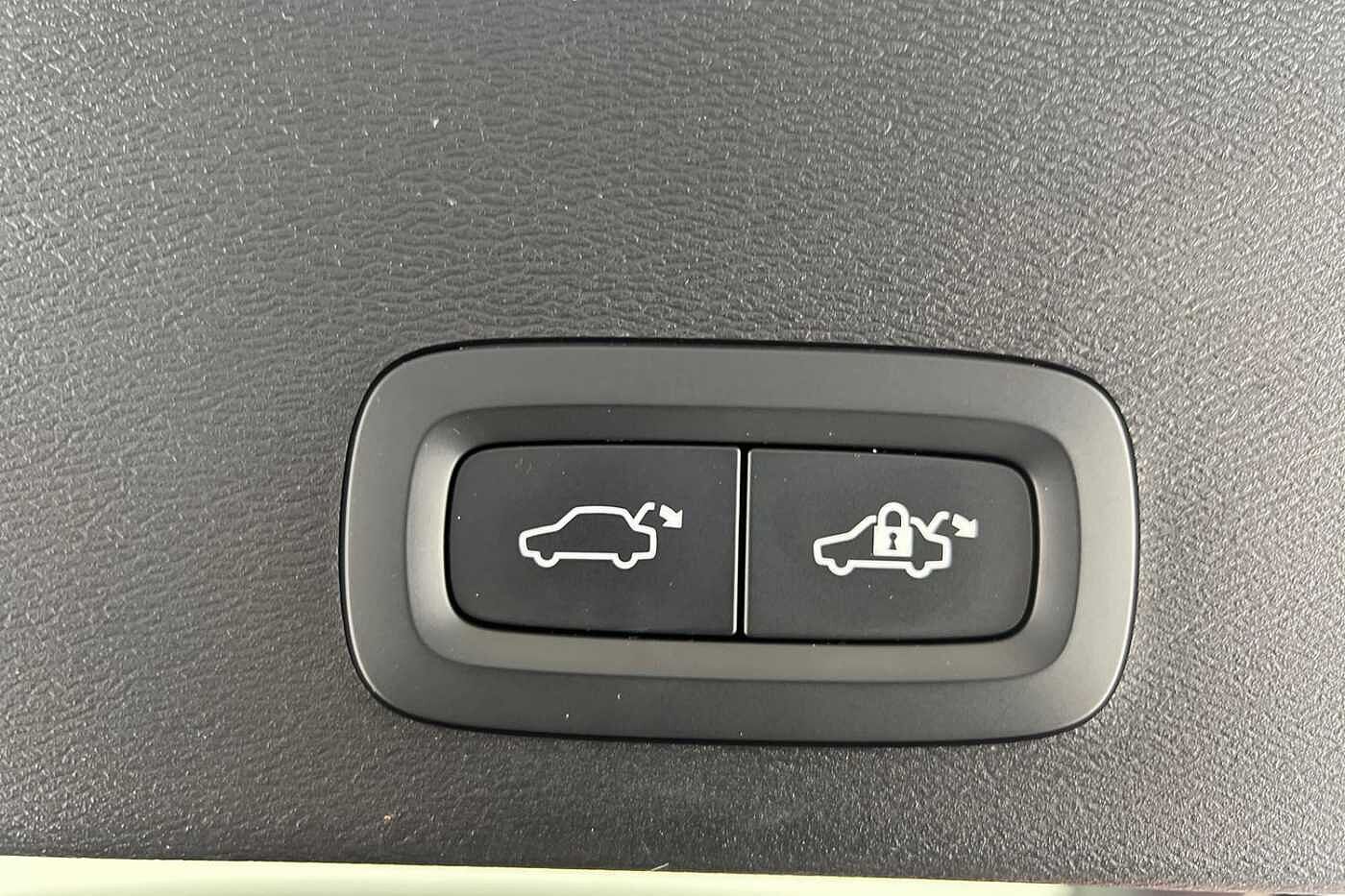 Used Volvo XC40 2023 for sale - 77035855: Photo 21