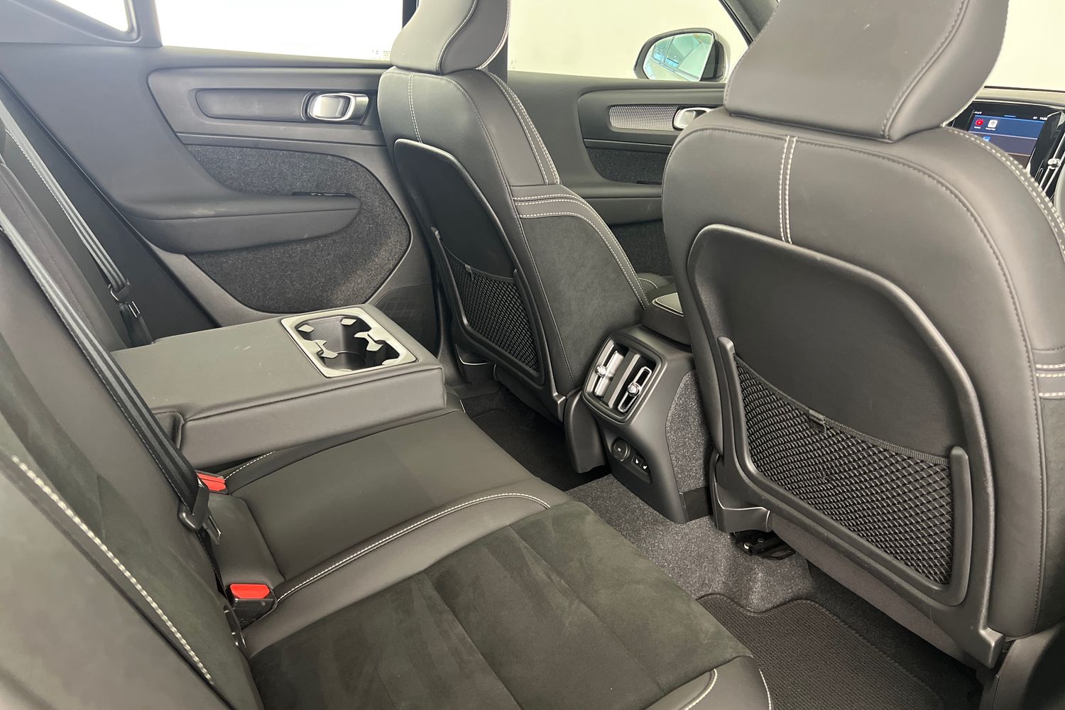 Used Volvo XC40 2023 for sale - 77035855: Photo 28