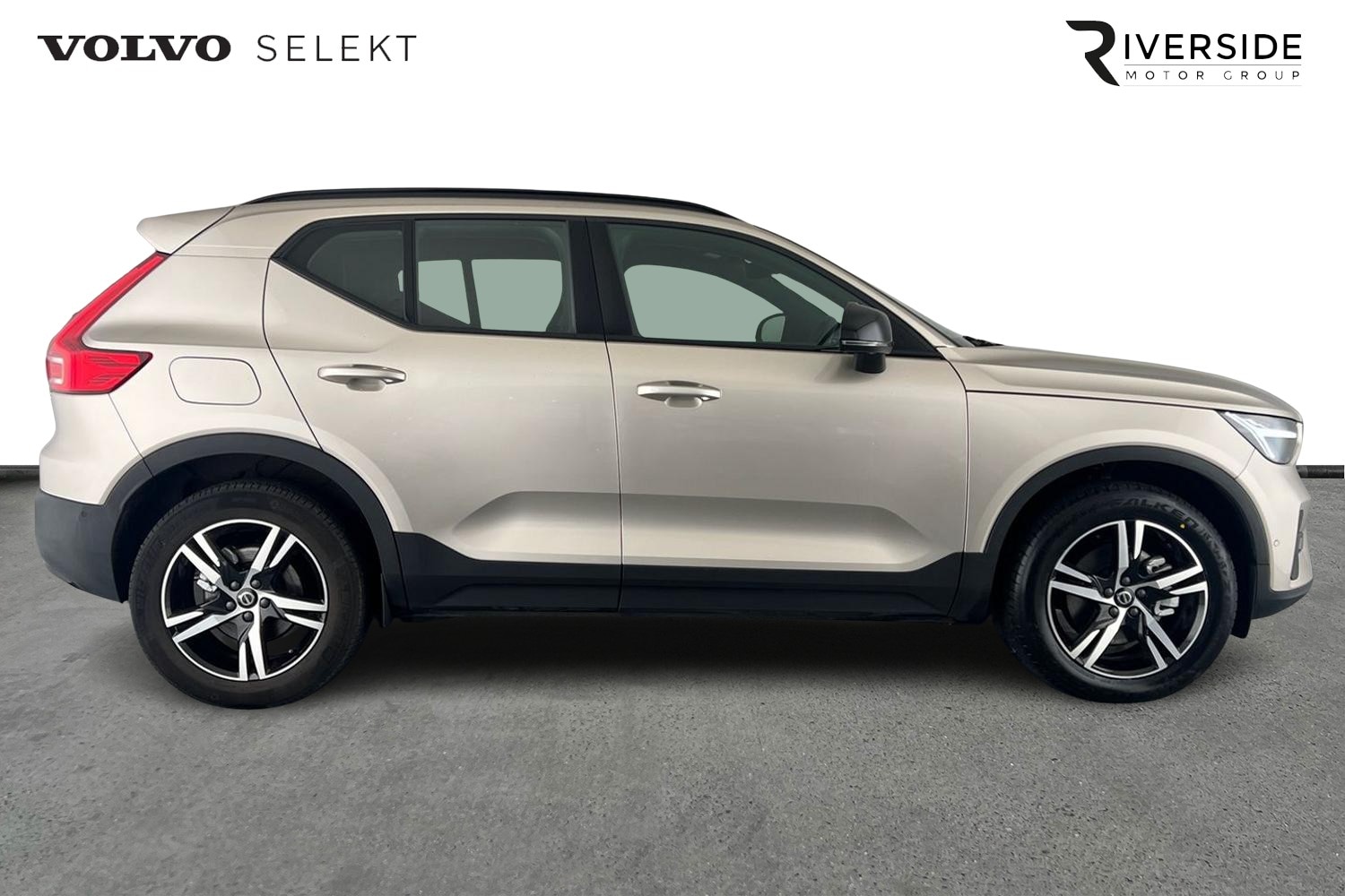 Used Volvo XC40 2023 for sale - 77035855: Photo 4