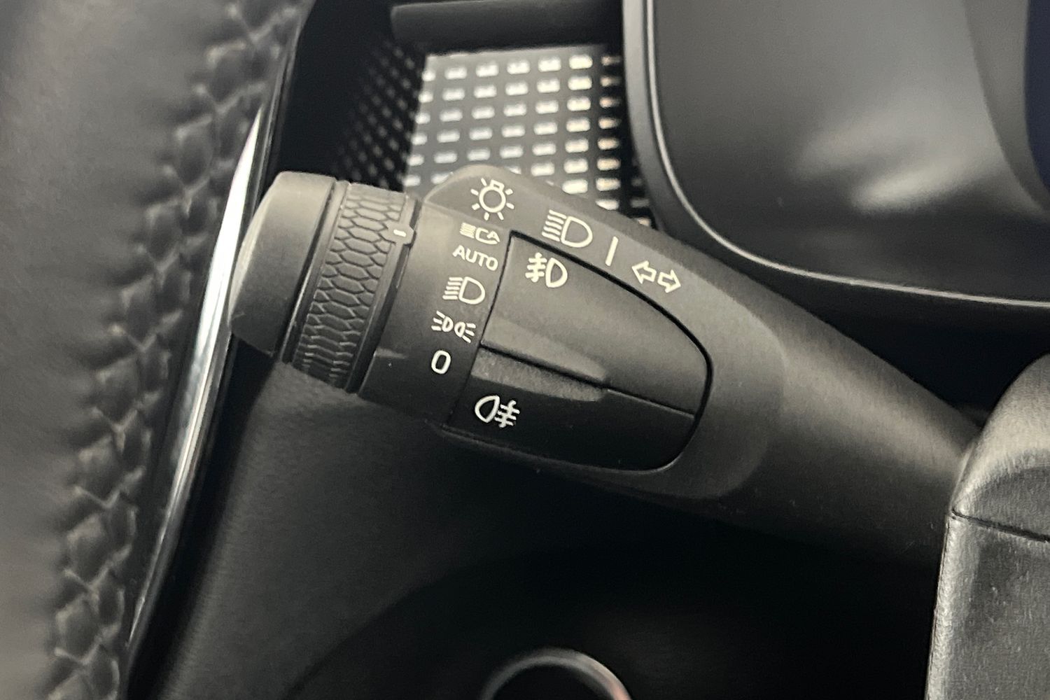 Used Volvo XC40 2022 for sale - 76234166: Photo 32