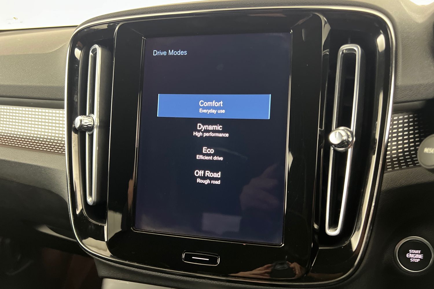 Used Volvo XC40 2022 for sale - 76234166: Photo 35