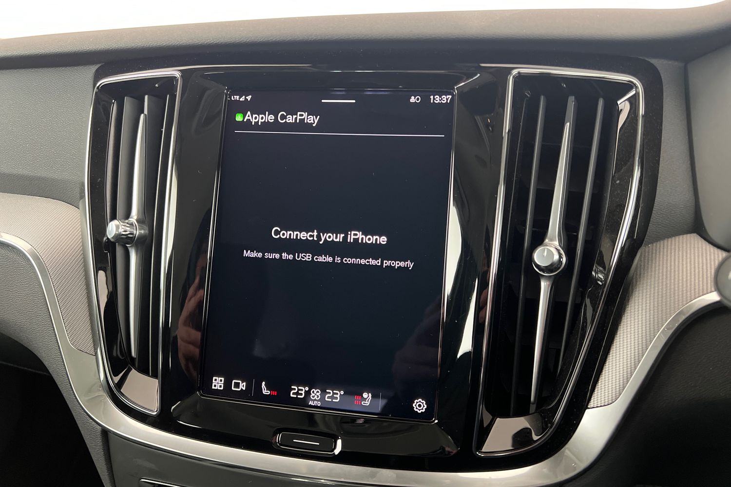 Used Volvo V60 2025 for sale - 76630246: Photo 37