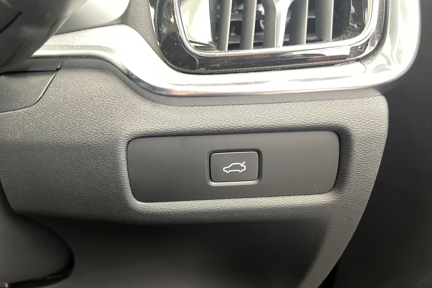 Used Volvo V60 2025 for sale - 76630246: Photo 38