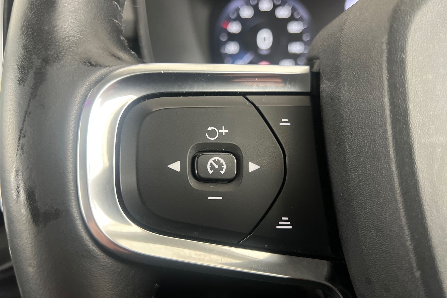 Used Volvo XC40 2018 for sale - 76079033: Photo 11