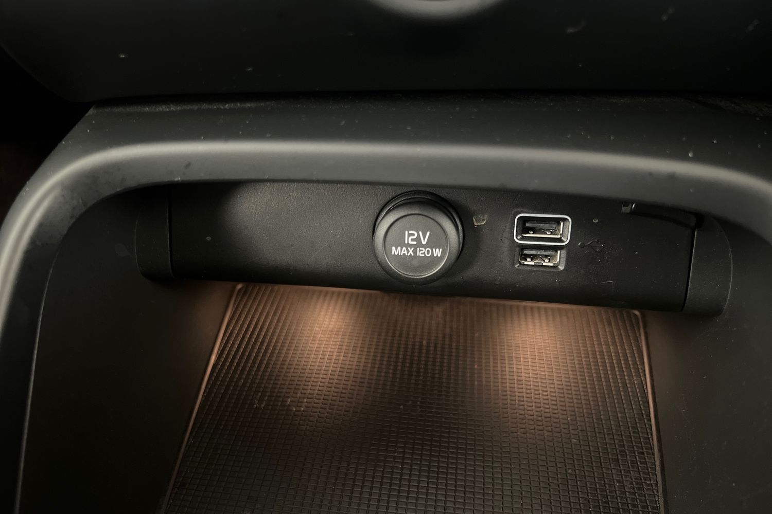 Used Volvo XC40 2018 for sale - 76079033: Photo 34
