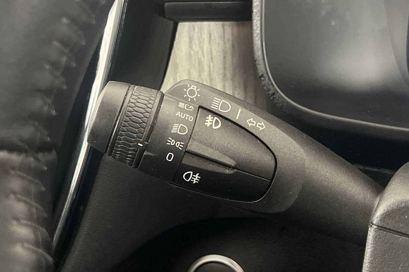 Used Volvo XC40 2018 for sale - 76079033: Photo 36