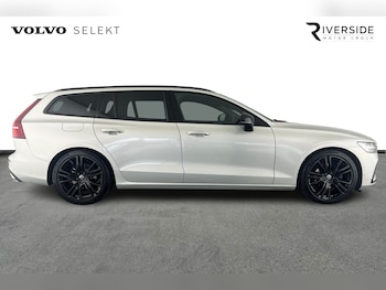 Used Volvo V60 2019 for sale - 76130541: Photo